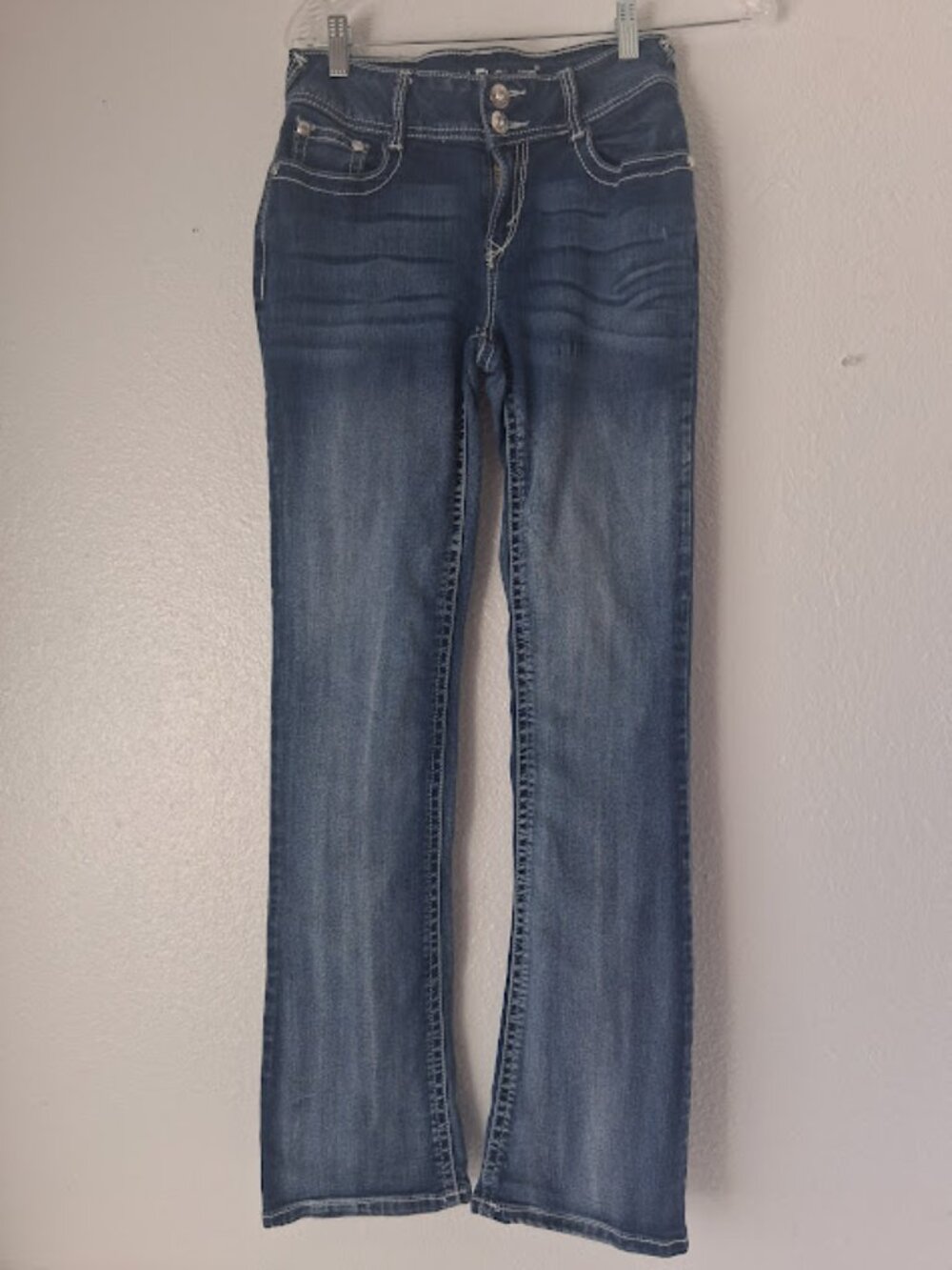Wallflower womens' size 5 Luscious Curvy Bootcut Jeans